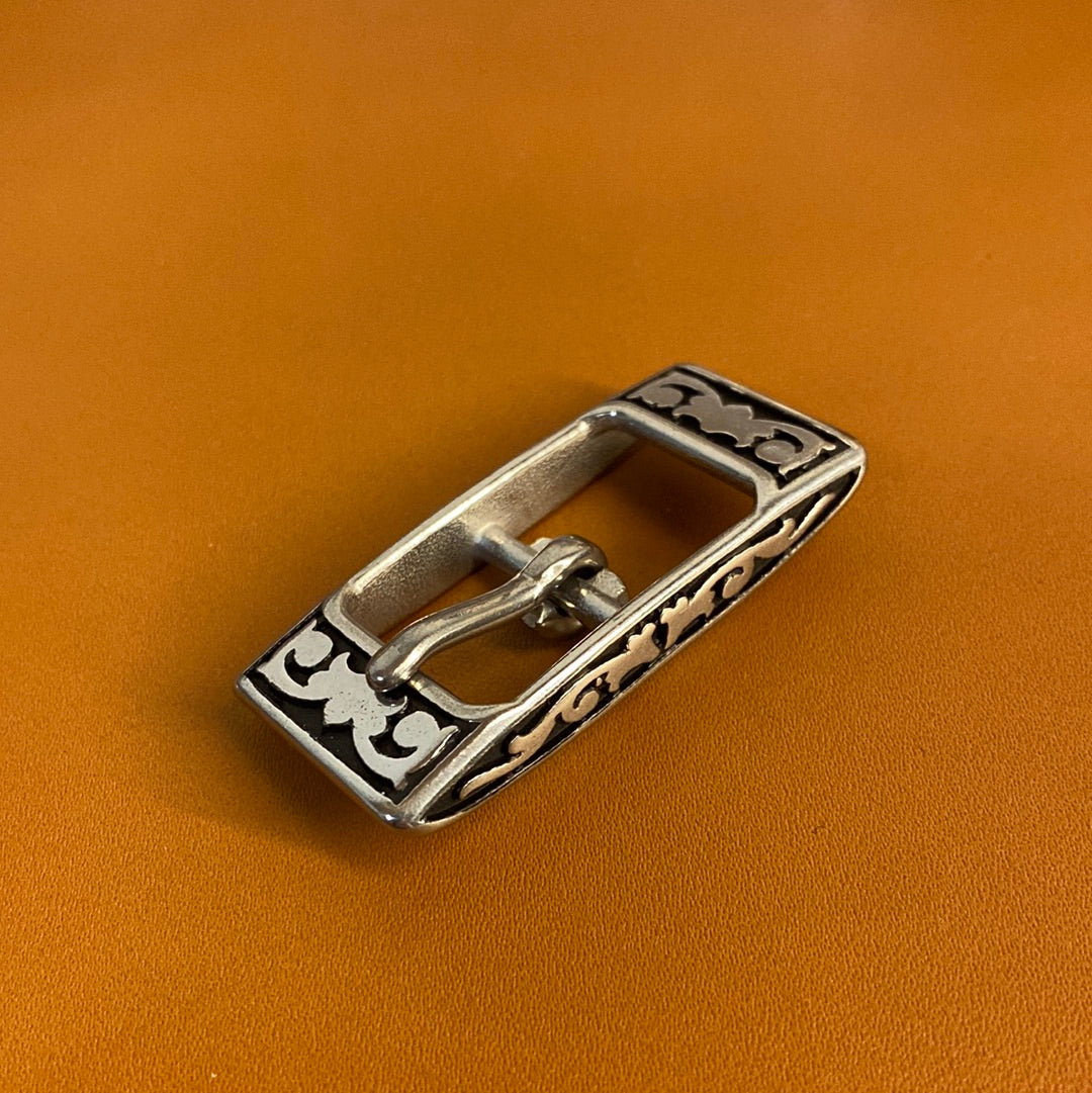 012518 Buckle- Streamliner style