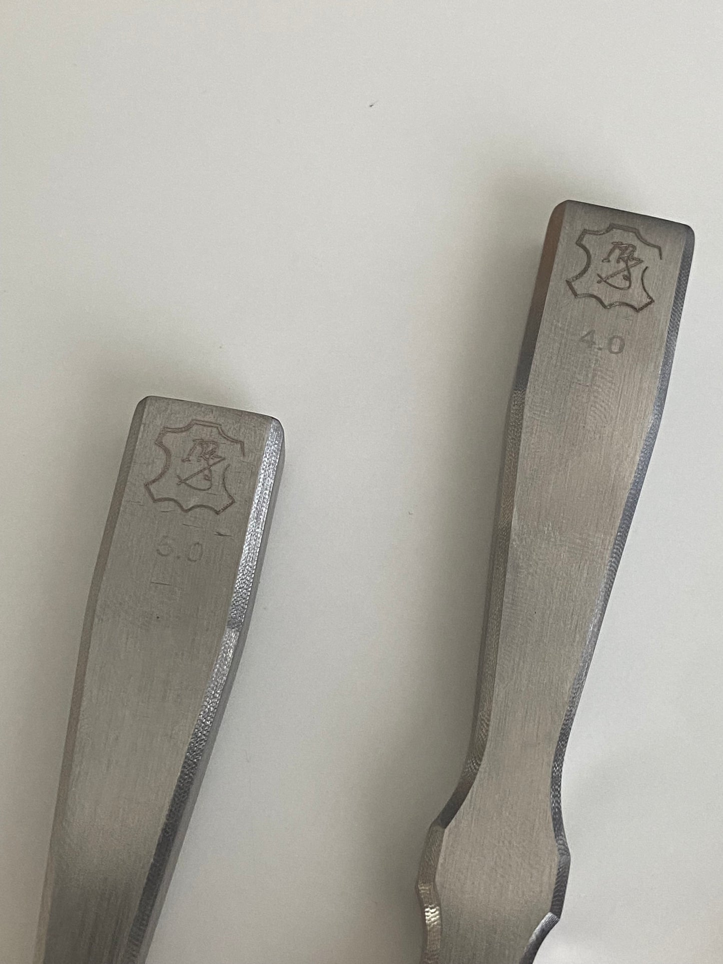 2er Set Kevin Lee Rundlocheisen 2+8. 4mm oder 5mm. 1,2mm Pfeifen