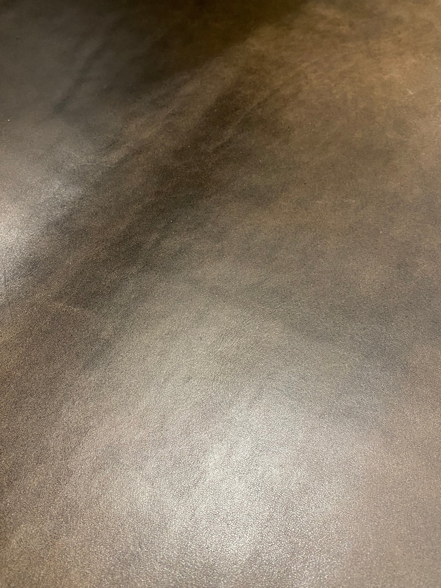 Lederriemen Oliv, schwarz gesprenkelt 3,8-4,0 mm 140 cm. Doppelcroupon