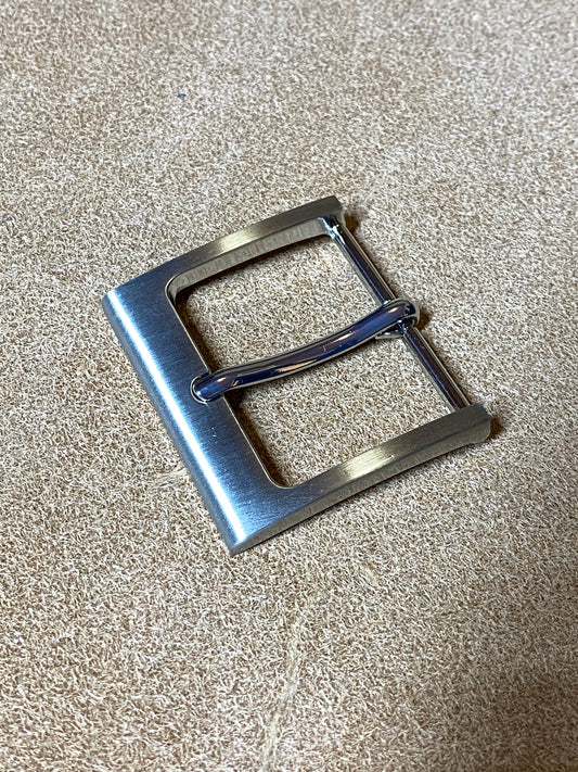 Buckle short 40 mm passage, white bronze. Outside: 42x48