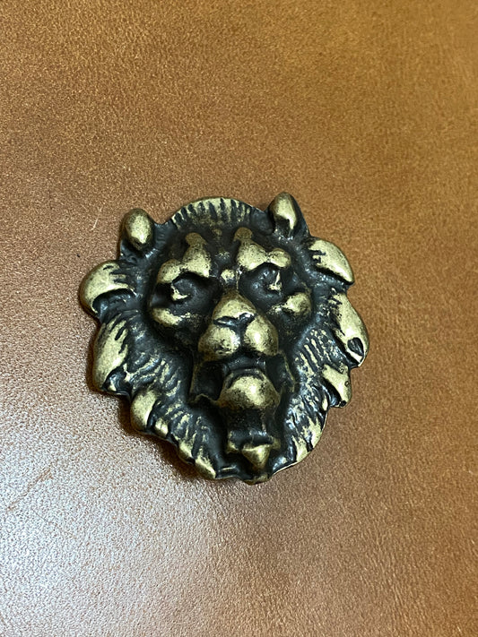 Decorative stud lion head 34.5 x 36 mm