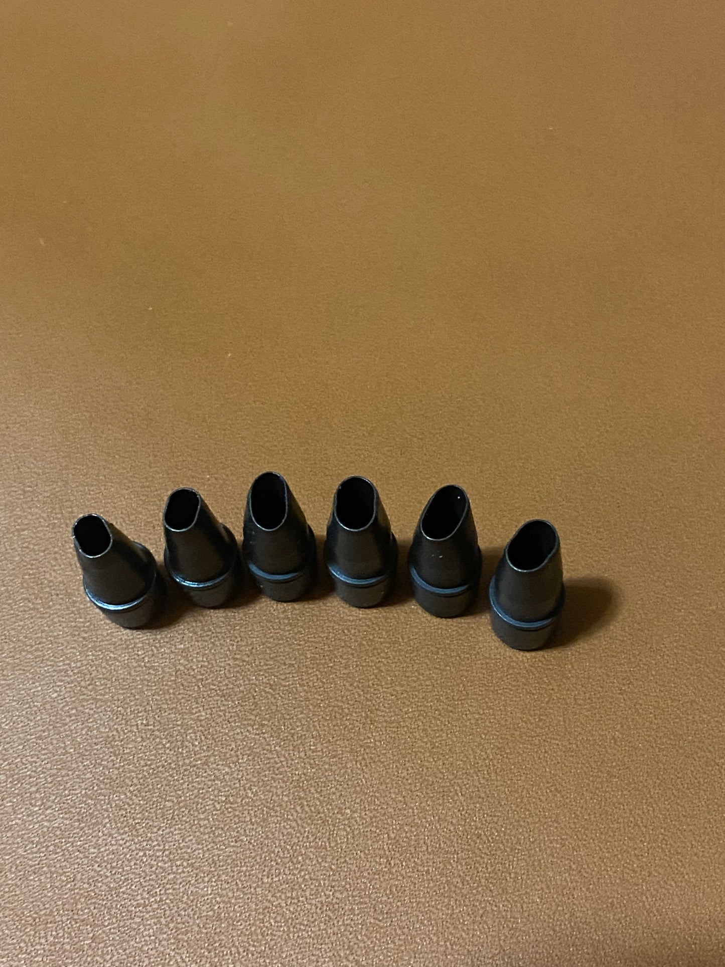 Punch pipes Replacement punch pipes for punch pliers. Round-oval.