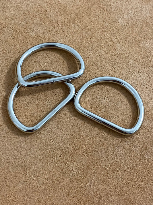 Anillo en D de níquel. | 30x22x3,8mm