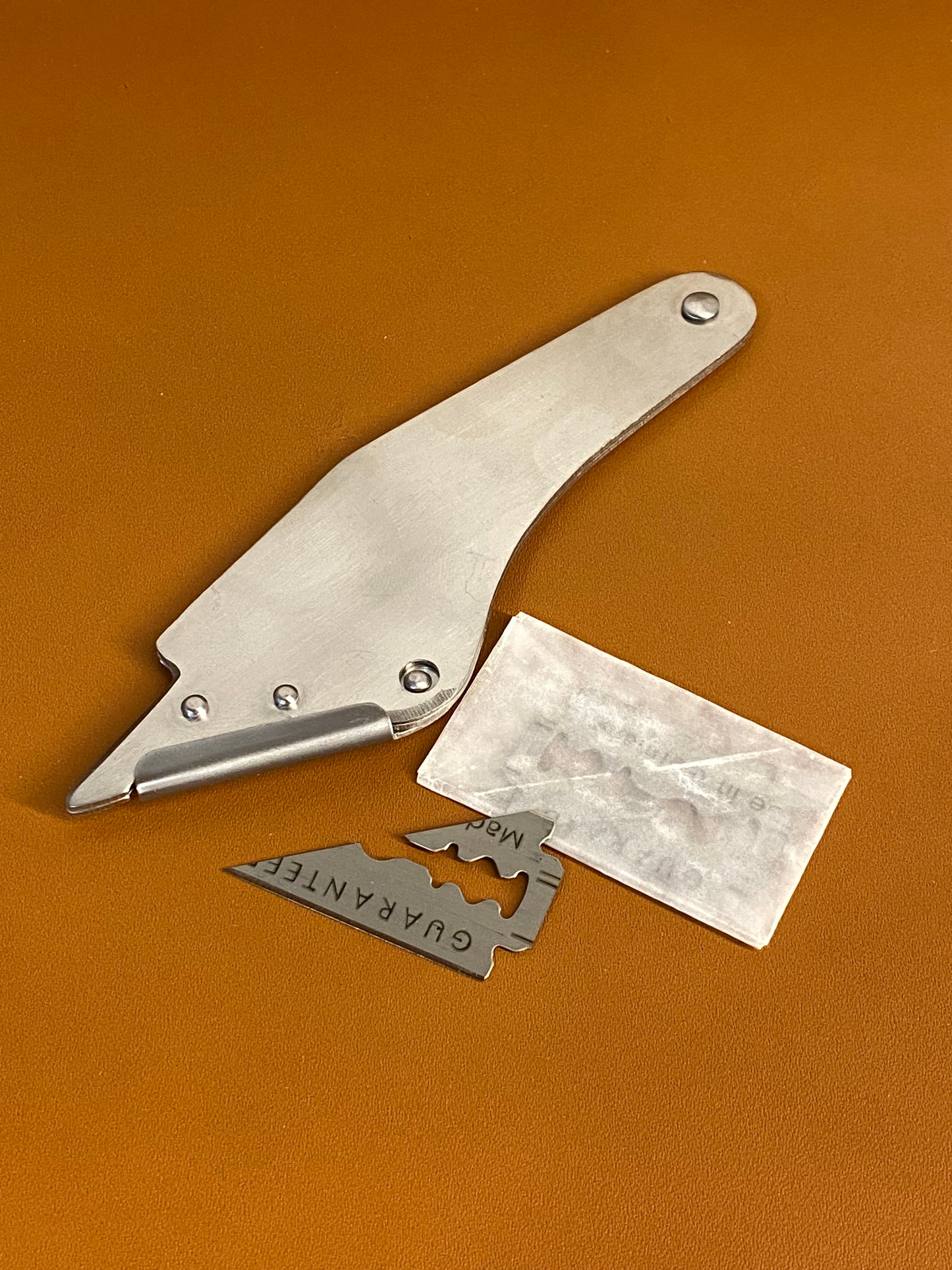 Messer für Lederarbeiten inkl. 2x Klingen. Furrier Knife. Kürschnermesser.