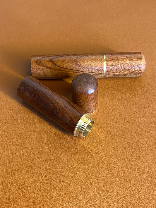 Wooden storage container for saddlery needles with screw lid