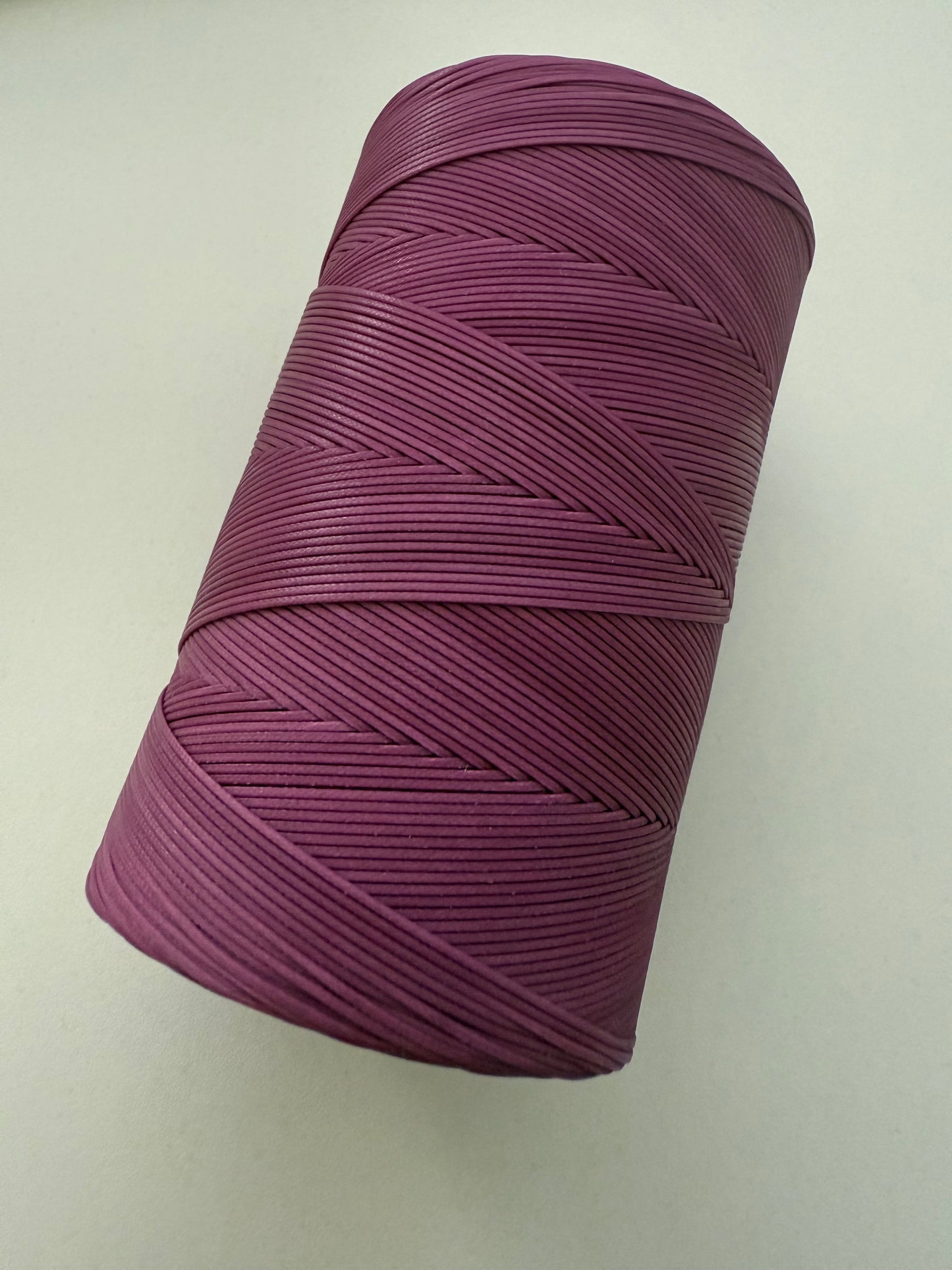 0.8 mm Ritza 25 tiger 500 m spool | Sewing thread for leather, waxed. Hand stitch, hand sewing thread, flat shape