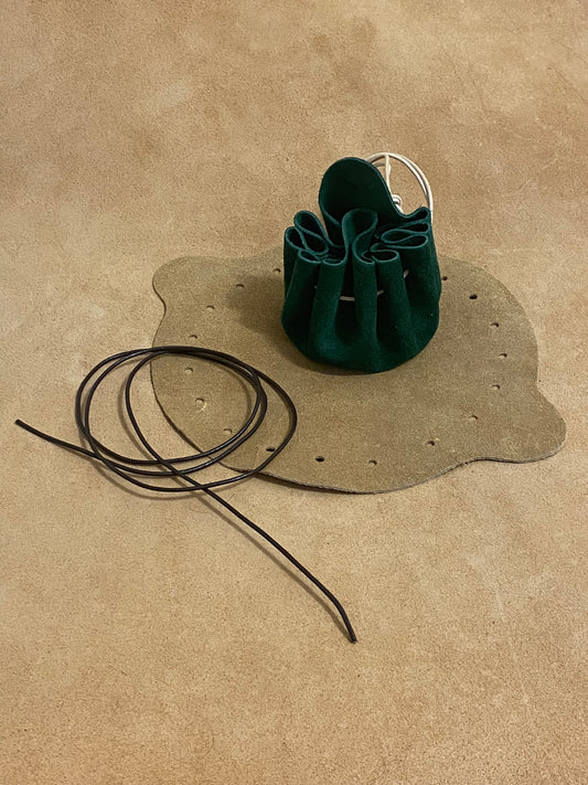 Purse made of suede leather 20x20 cm with round cord