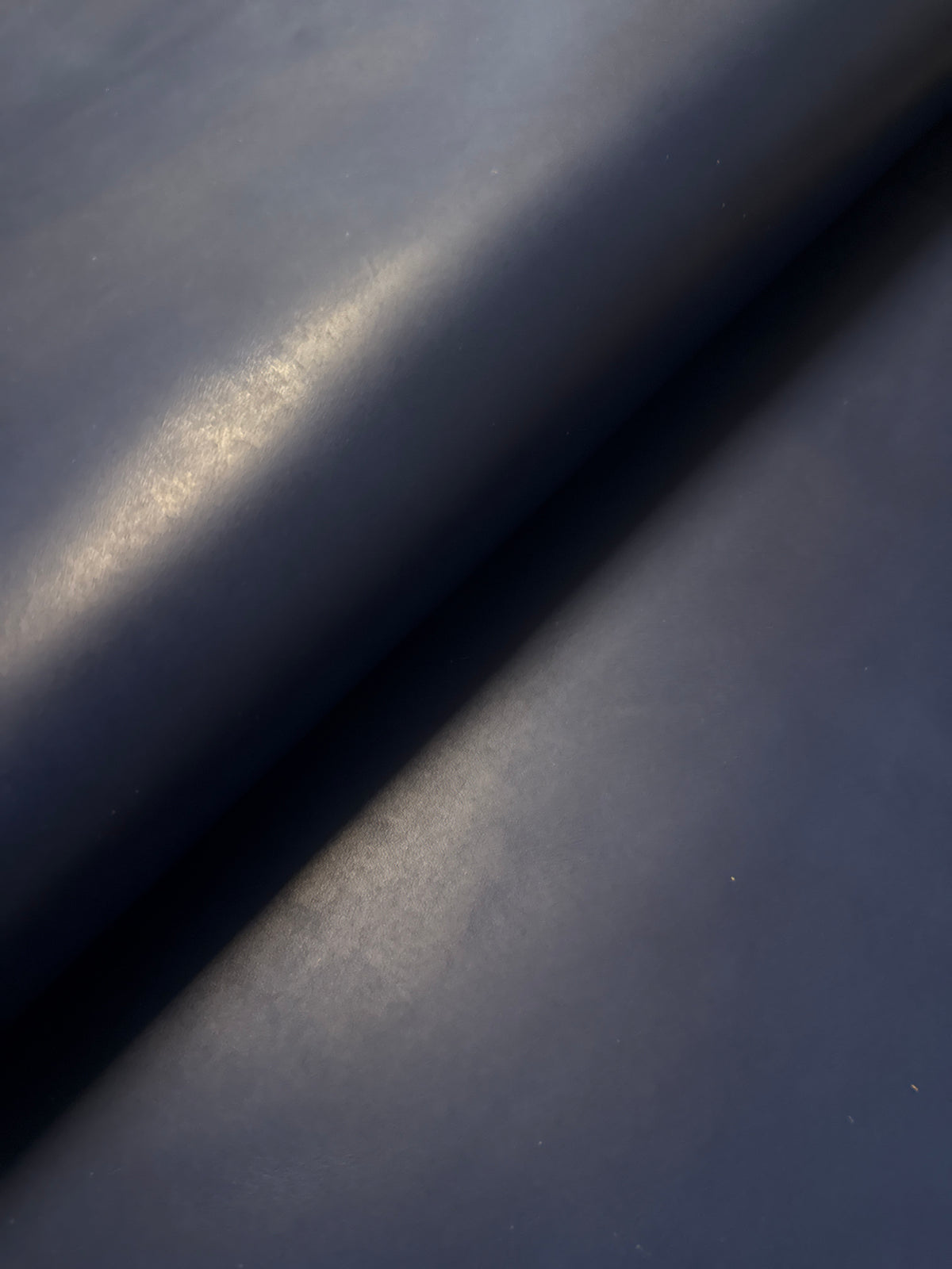 Horween Leder - Essex „Ink“ 5-6 Oz. 2-2,2mm