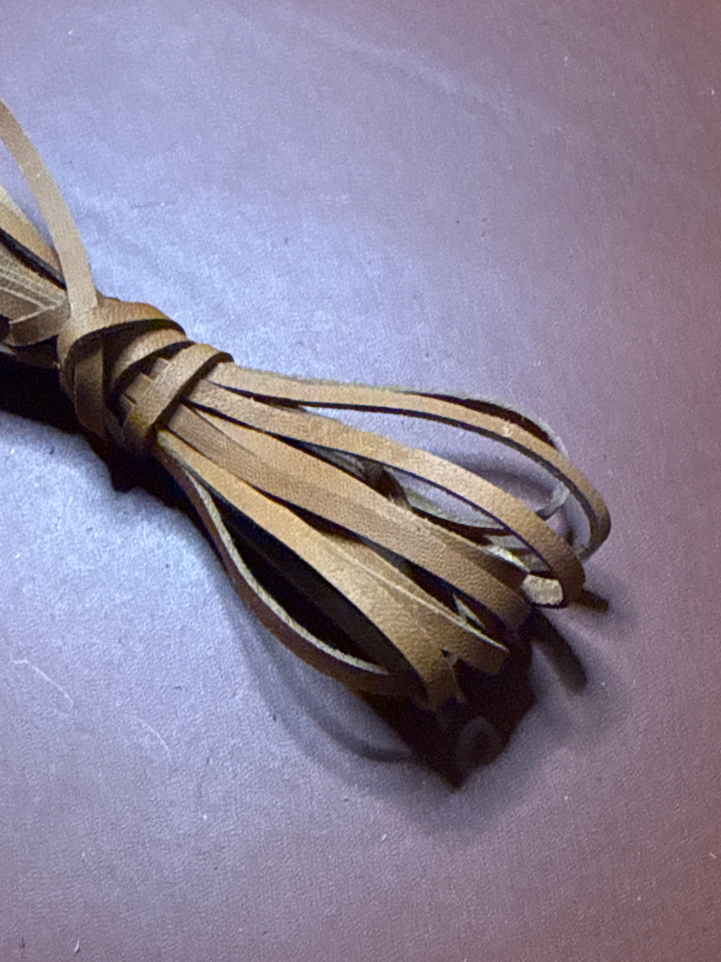 Flechtband aus Känguruleder 3mm. Leather lace. 1 Meter
