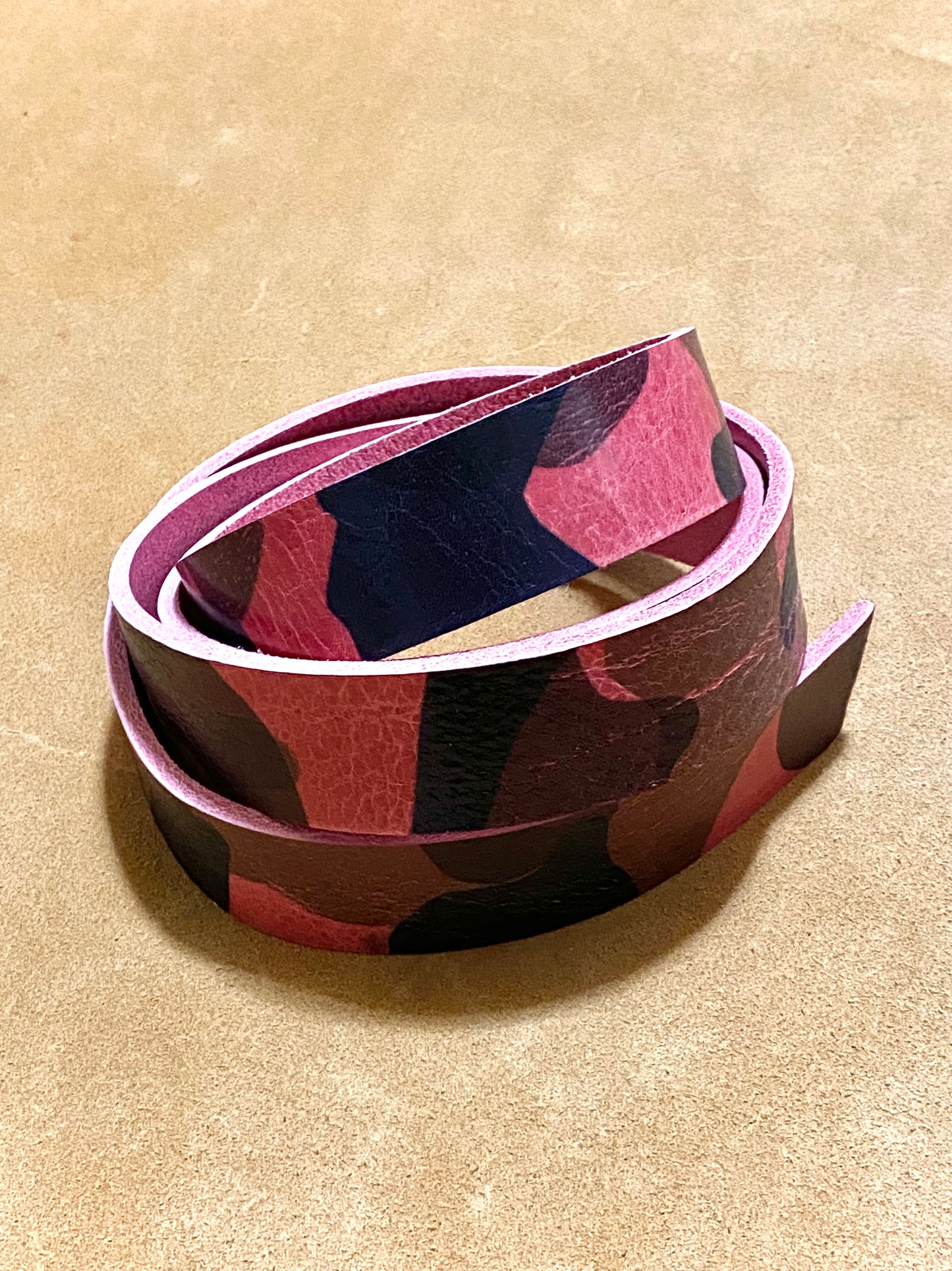 Riemen Camouflage Pink 3,8 - 4 mm | 130-135 cm