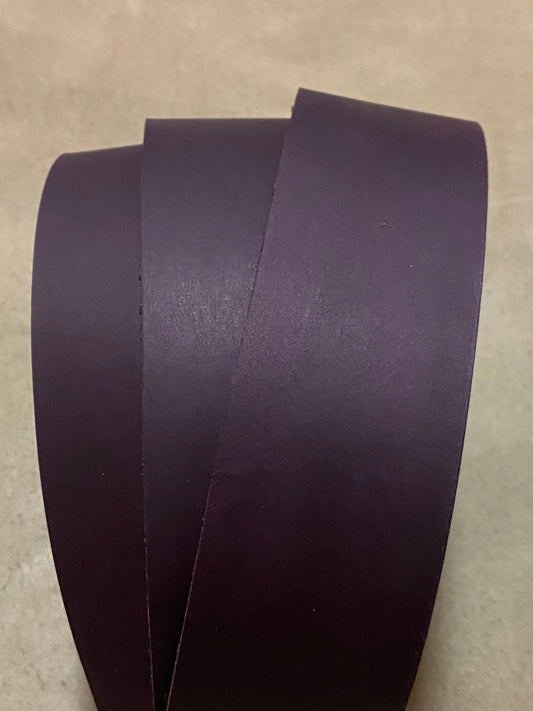 PullUp leather strap 2.8 mm purple 120-125 cm. Neck