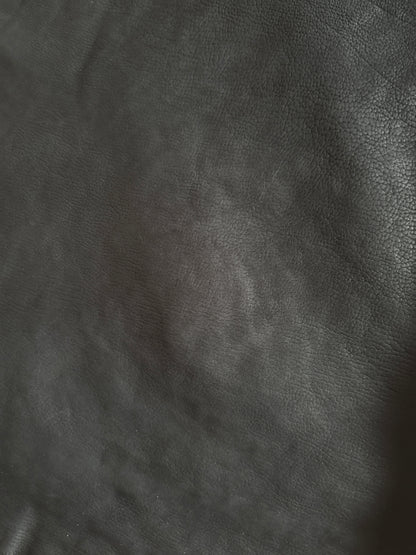 Horse leather Shoulder 1,40 sqm. Dark Grey. 1.6-1.8 mm