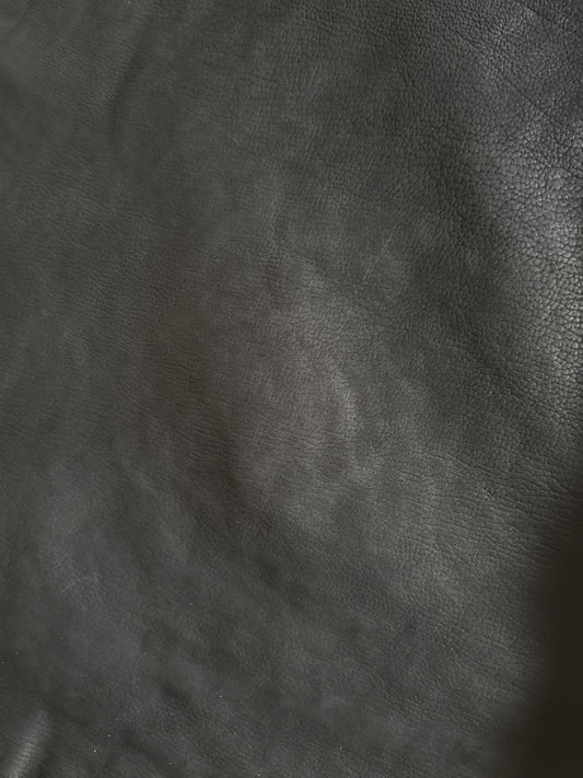 Horse leather Shoulder 1,40 sqm. Dark Grey. 1.6-1.8 mm