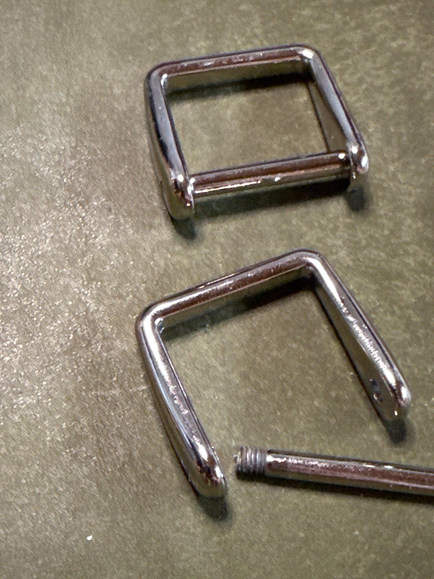 D-Ring 25 mm vernickelt Durchlass, Zink. 6 mm Stark