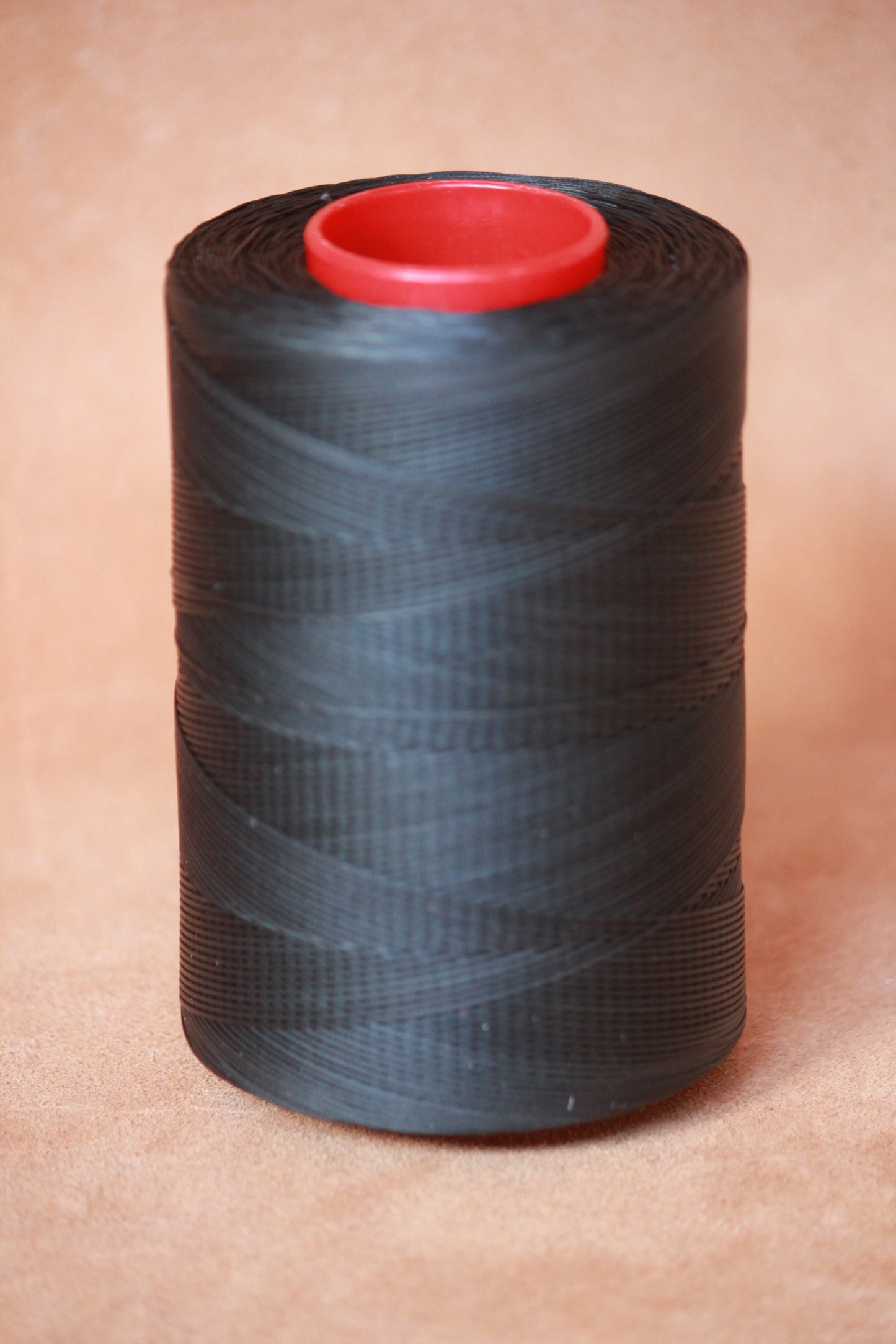 0.6 mm Ritza 25 tiger 1000 m spool | Sewing thread for leather, waxed. Hand stitch, hand sewing thread, flat shape