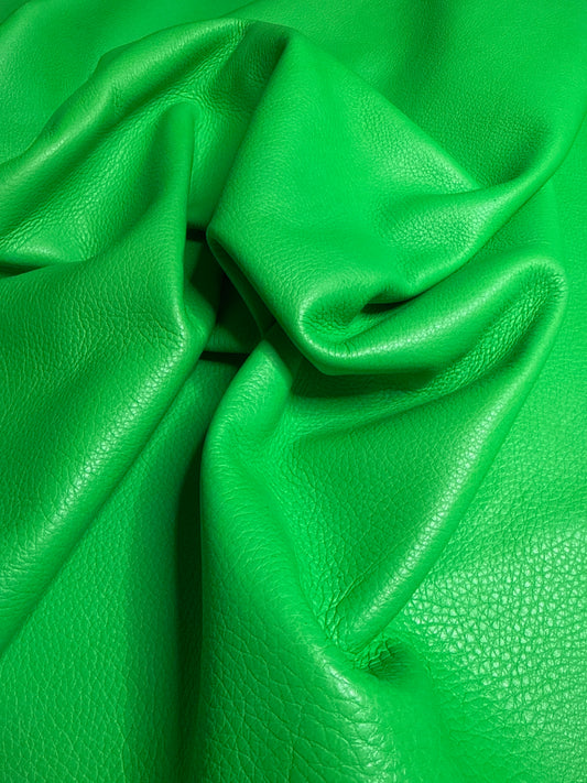 Kalbnappa Lime 1,2mm. Breite 70-80 cm. Zentimeterware.