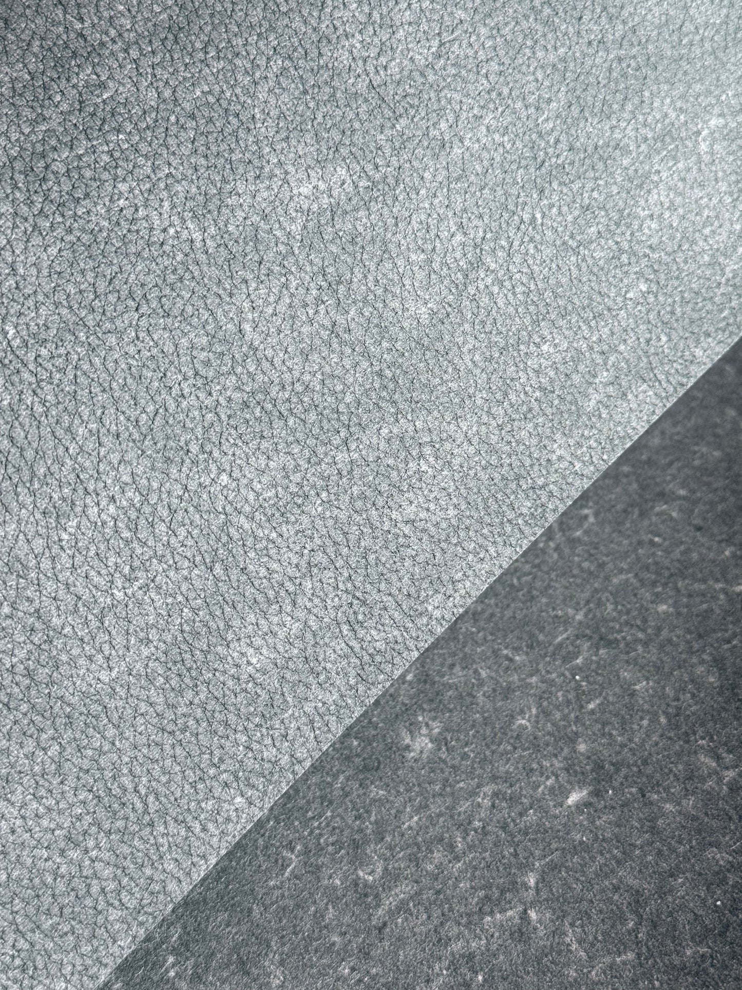 LOVR™ 1.2 "Embossed" col. Grey 1 sqm.