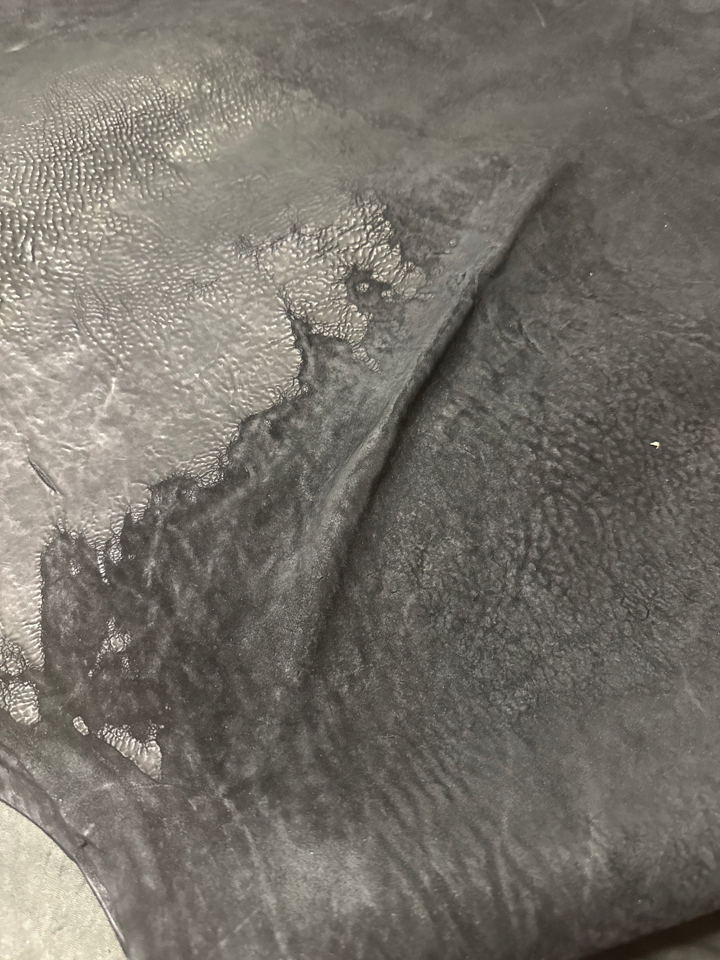 Horse leather Culatta 1,08 sqm. Col. Black. 1,8-2,0 mm