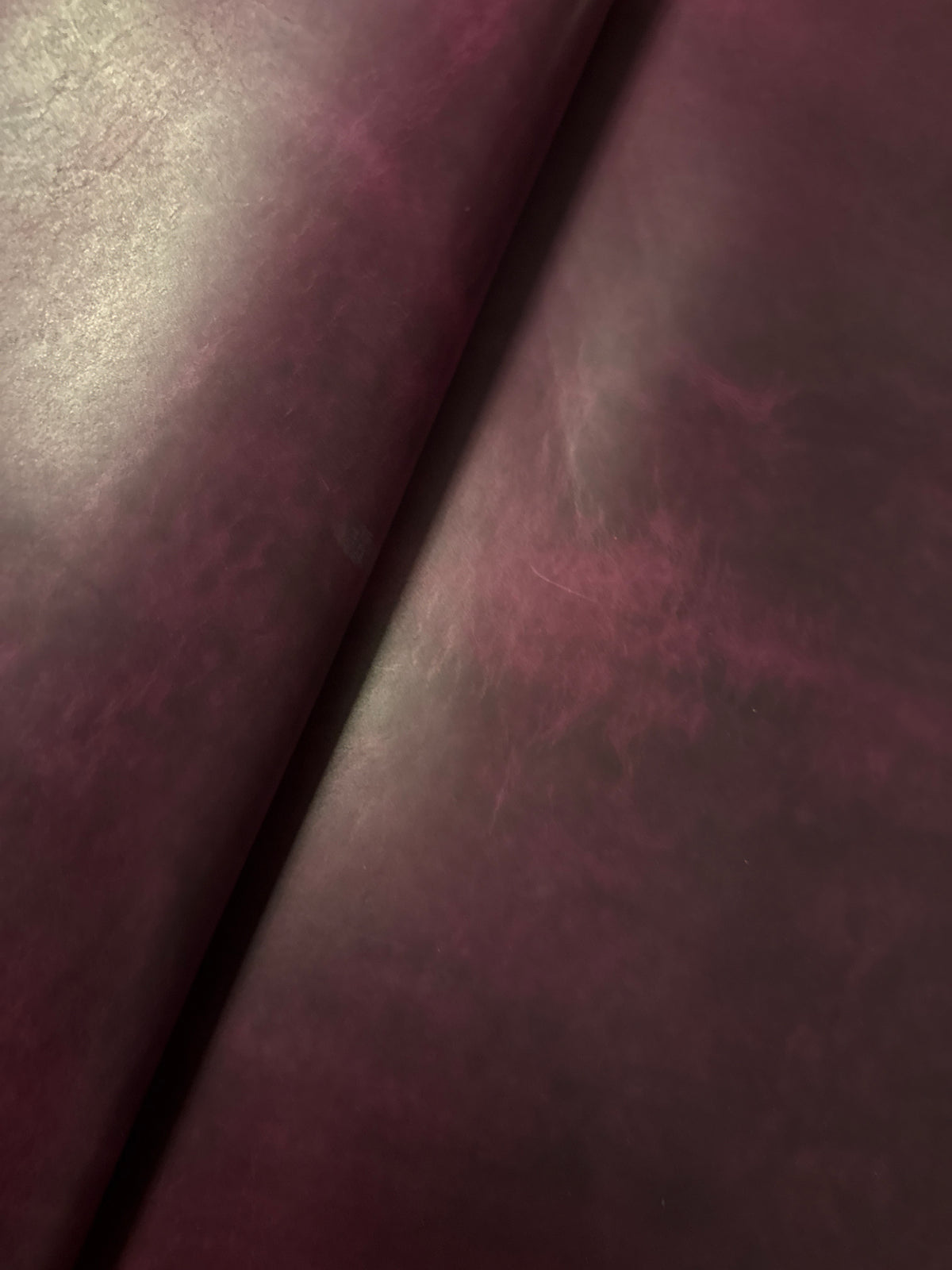 Horween Leder - Cypress „Tokyo  Purple“ 5-6 Oz. 2-2,2mm