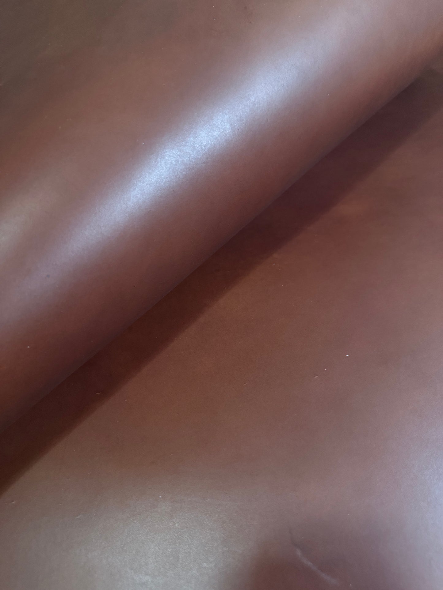 Riemen col. „Brown“ 3,5-4mm Croupon 135-140 cm mit Resinseite (Kopie 2)