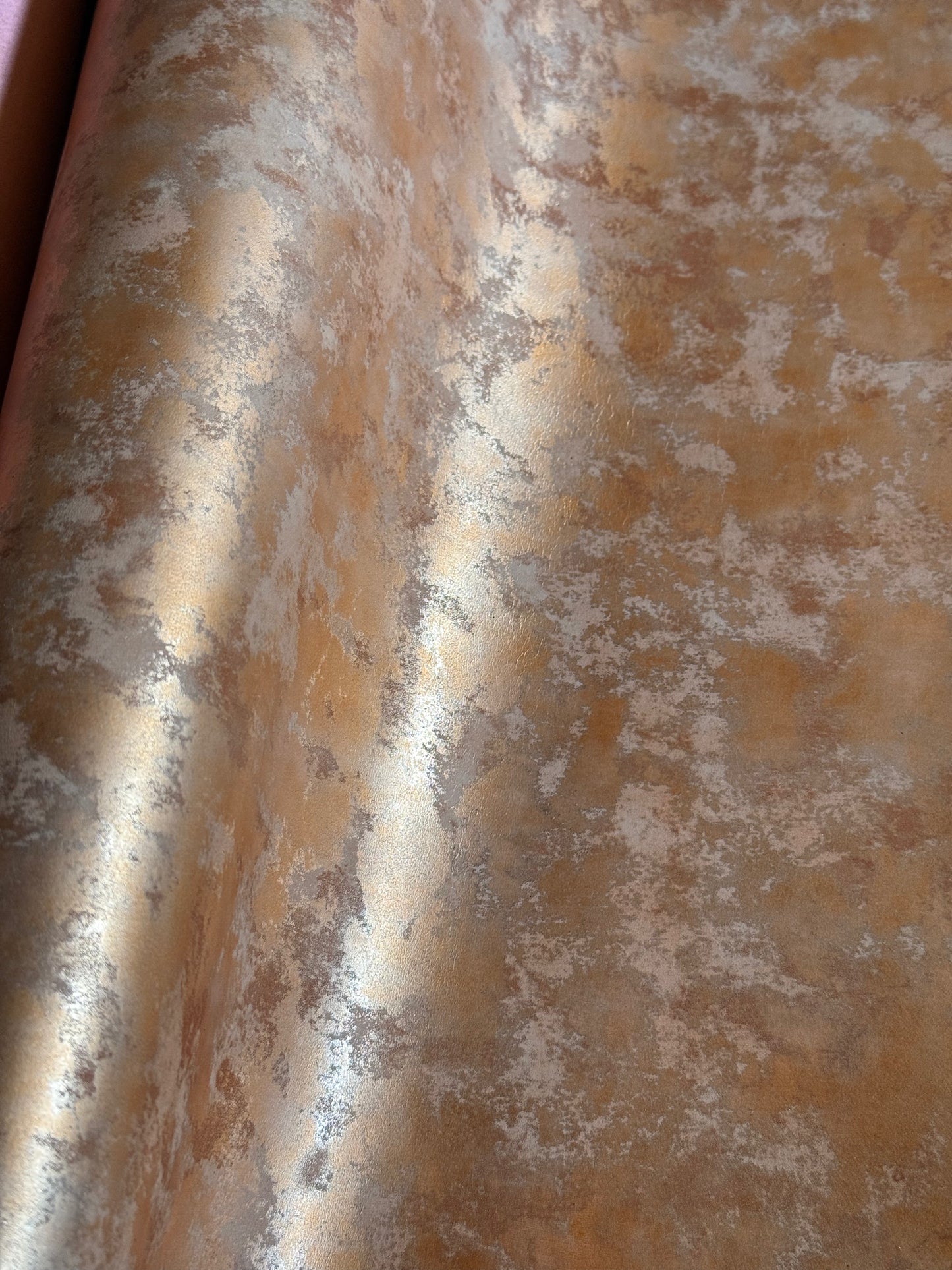 Gold marbled leather 1.4-1.6mm, vegetable tanning