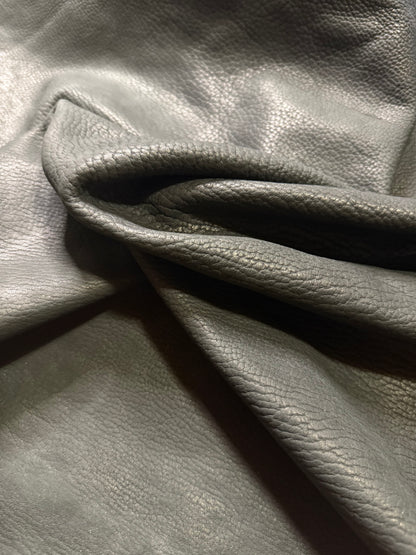 Horse leather Shoulder 1,40 sqm. Dark Grey. 1.6-1.8 mm