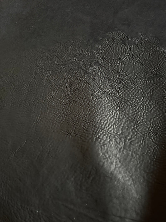 Horse leather Culatta 1,15 sqm. Col. Black. 1.8-2.2 mm