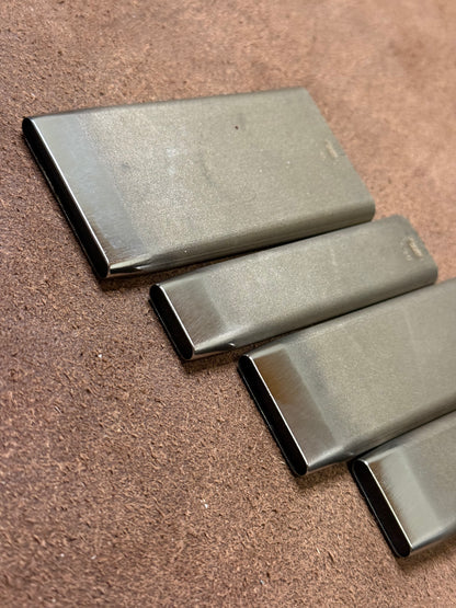 Kevin Lee Langlocheisen oblong Punch