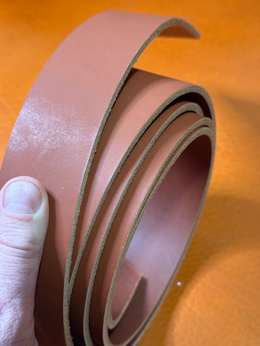 Luxury waxed leather strap. Color "Brick" 4.0-4.2mm. Length 200-225cm. Bridle leather