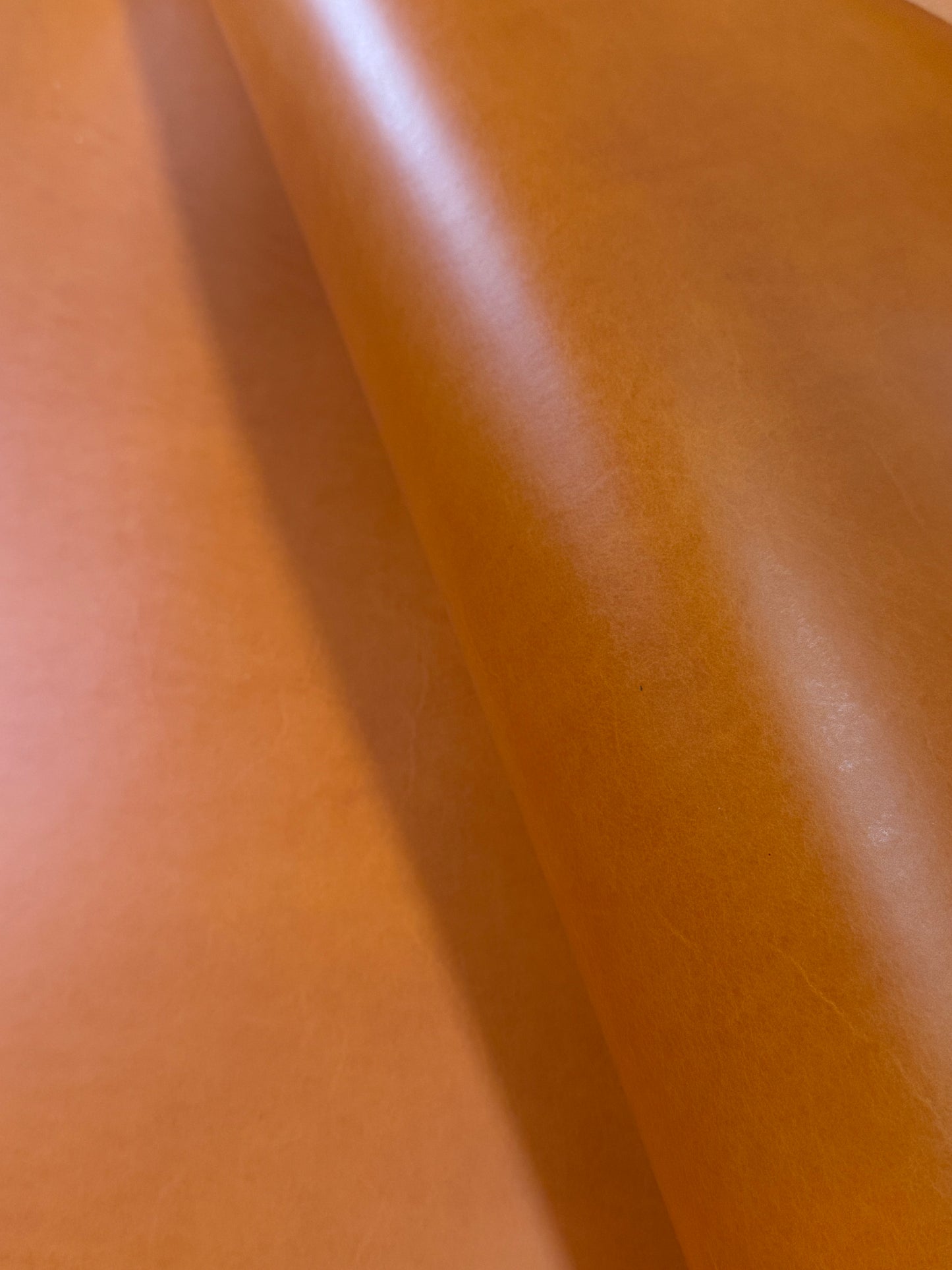 Whole skin Walpier Buttero 2,5mm Doppelschulter, col. 012 Orange 1,51m2