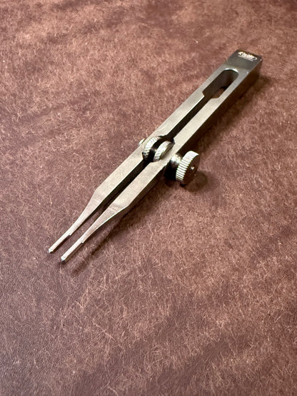 Kevin Lee justierbares Prickeisen japanische Form. Japanese style. Adjustable 2 prong stitiching chisel