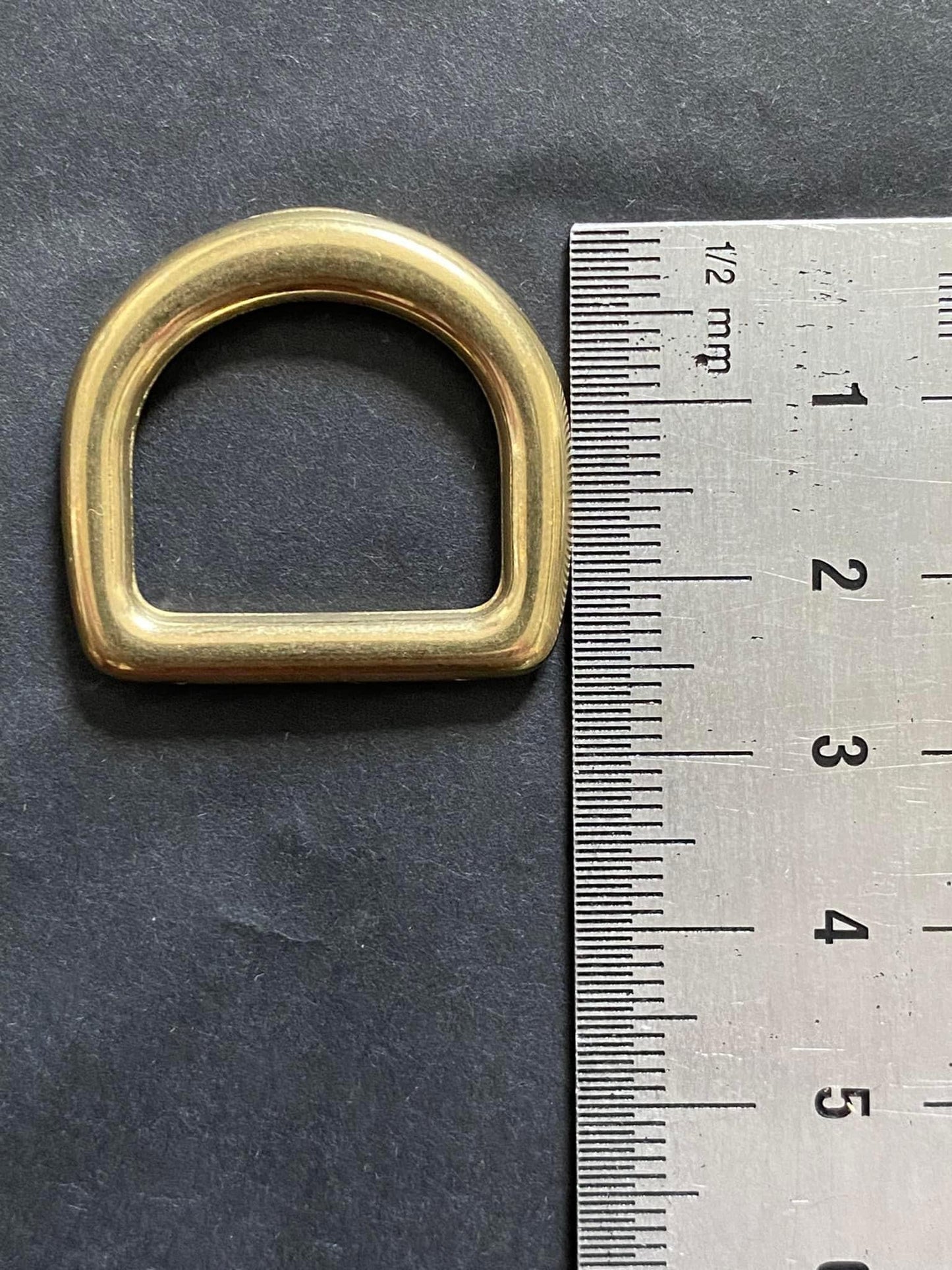 Anilla en D de latón macizo de 20 mm, hecha a medida sin información de carga de rotura