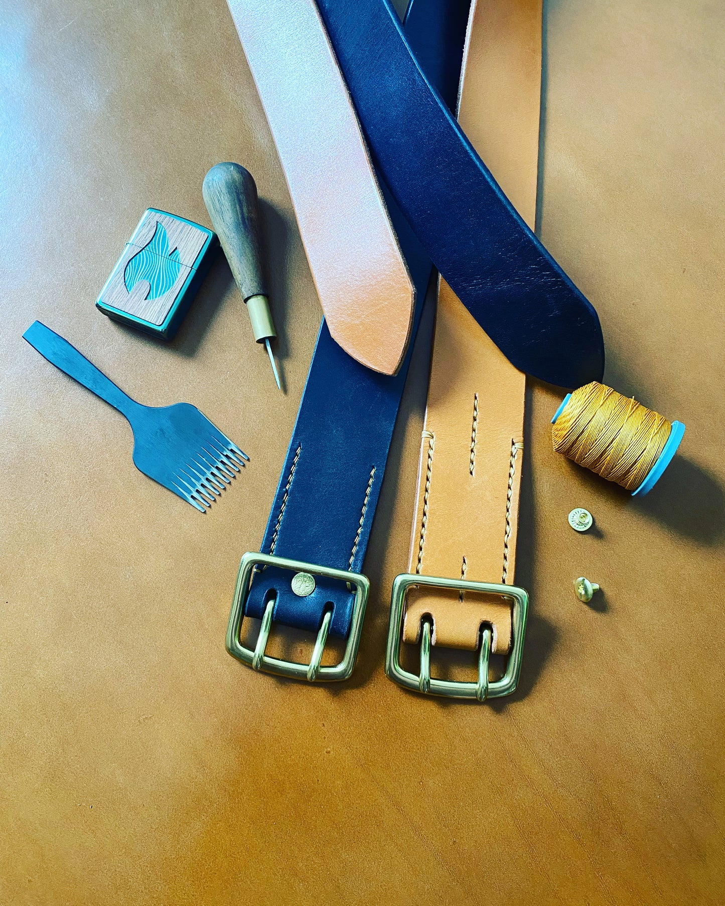 Cinturón de piel fabricado en piel "Roble Hermann" | Color - Marrón oscuro