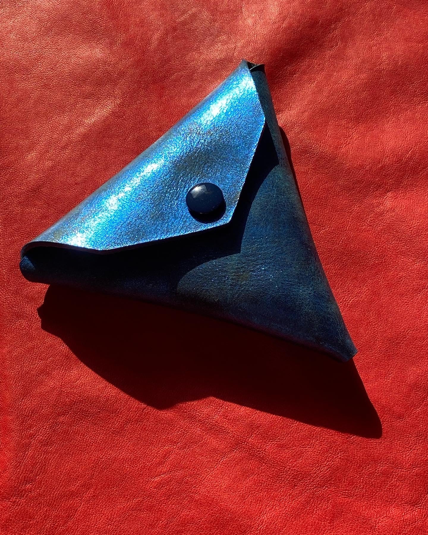 Purse in the shape of a triangle | blue (only on order)